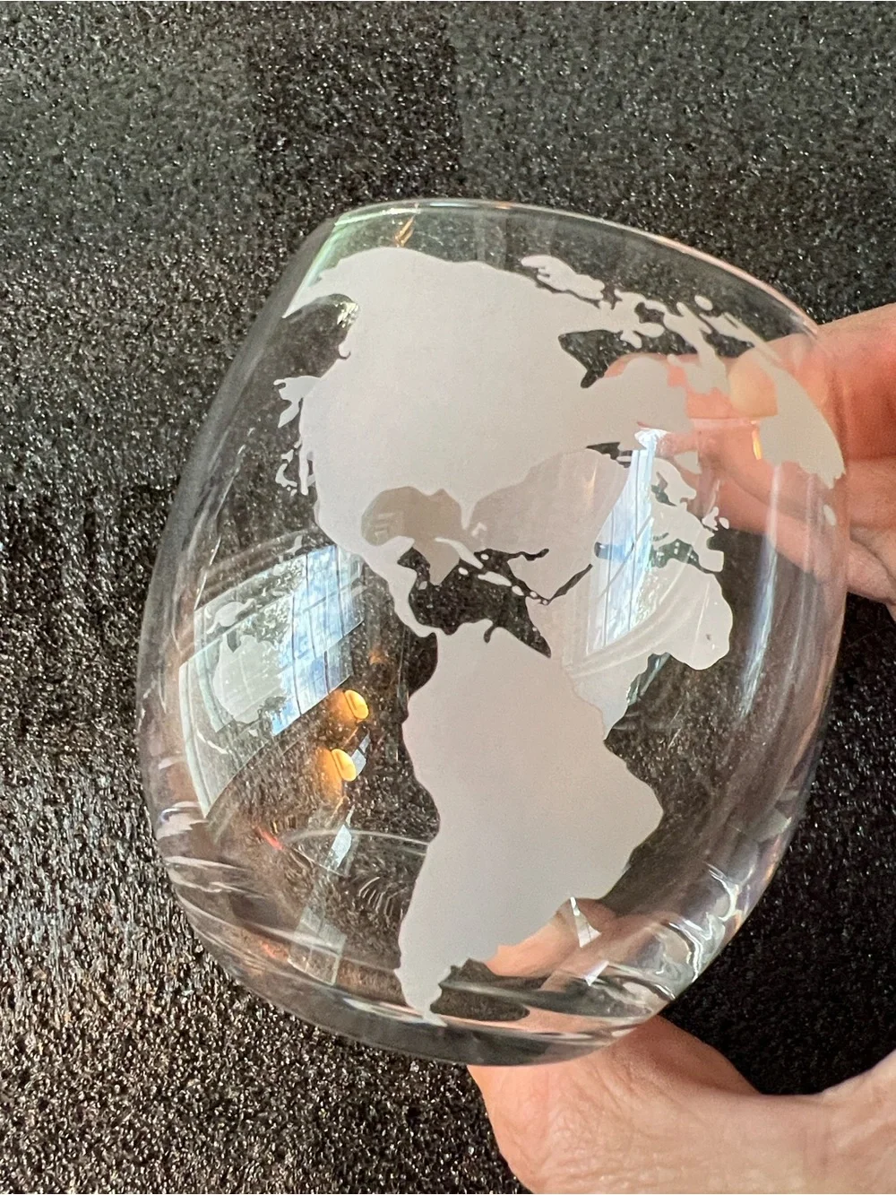 Hydro Gizmos Globe Etched Glass Decanter Set w/ four Globe Tumblers Clear White
